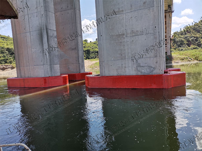 重庆合安高速涪江桥浮动式防撞设施